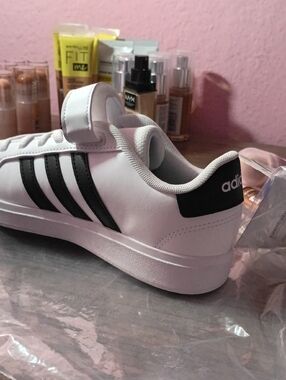 adidas Kids' White & Black Classic Sneaker